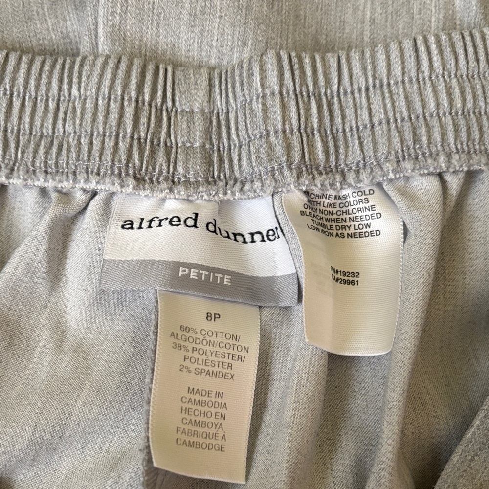Alfred Dunner Light Gray straight-Leg Pants 8P - Picture 2 of 4